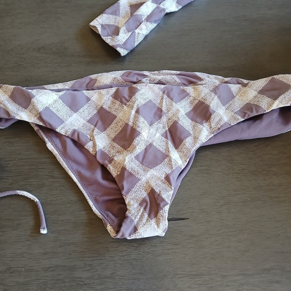 Raoswns rple Plaid Bikini Set Retails For $200 - Picture 2 of 7